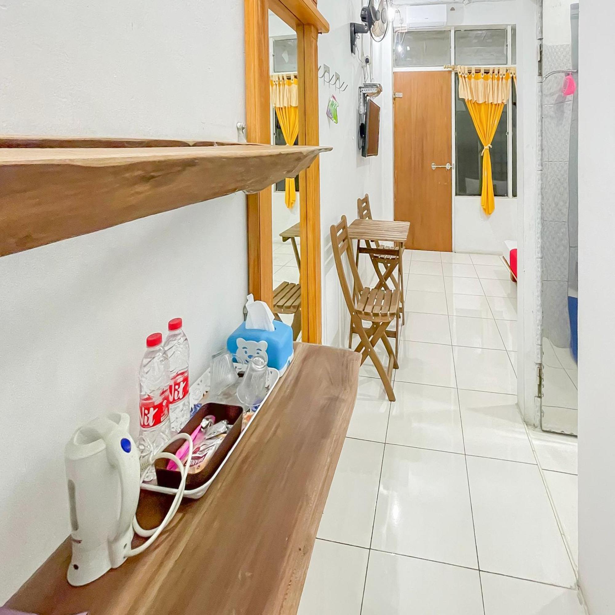 Reddoorz Syariah At Jalan Ra Kosasih Sukabumi Hotel Exterior photo